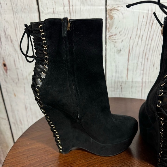 YSL YVES SAINT LAURENT MADGE ANKLE BOOTIE. Side Zip with corset detail 37.5 EUC - Picture 6 of 14